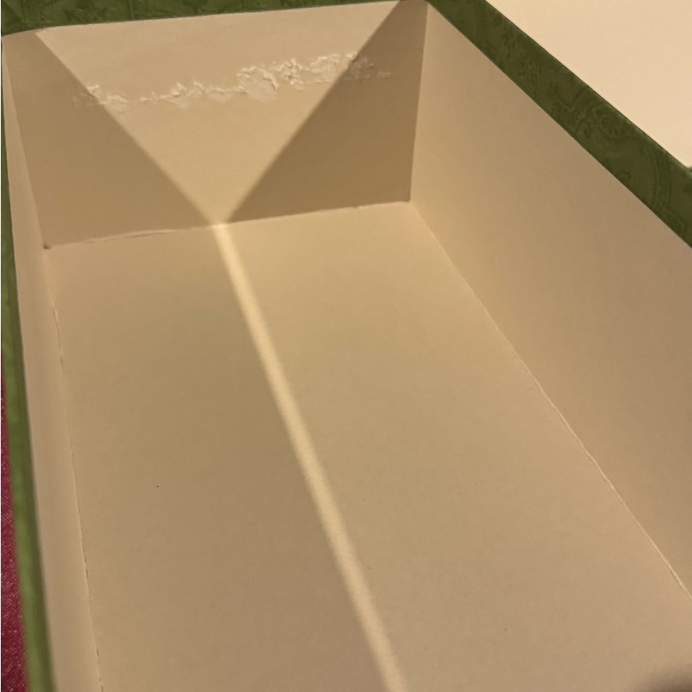 Gucci Green Embossed Box - Picture 6 of 9